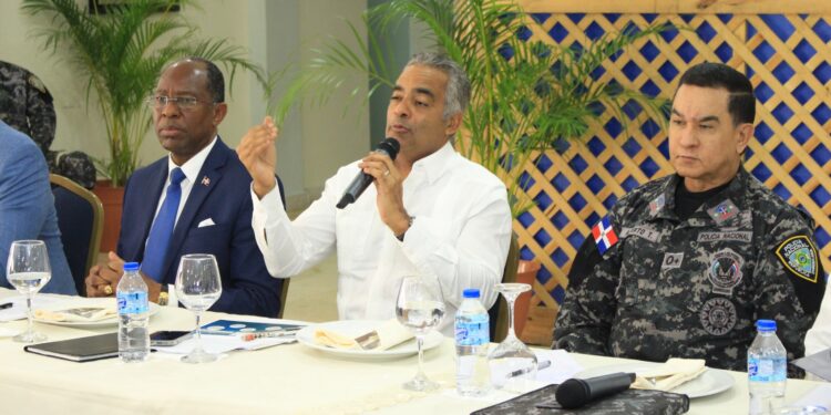 Ministro Joel Santos encabeza Mesa de Seguridad Pública Pedernales y Región Enriquillo