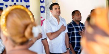 Roberto Ángel juramenta a regidor de Palo Alto y decenas de dirigentes del PLD en Barahona