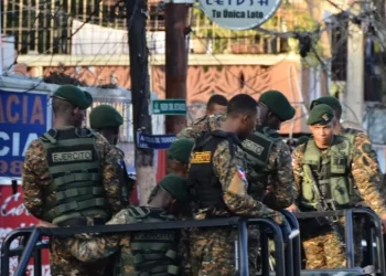 Despliegan personal y equipo en el sector de Capotillo