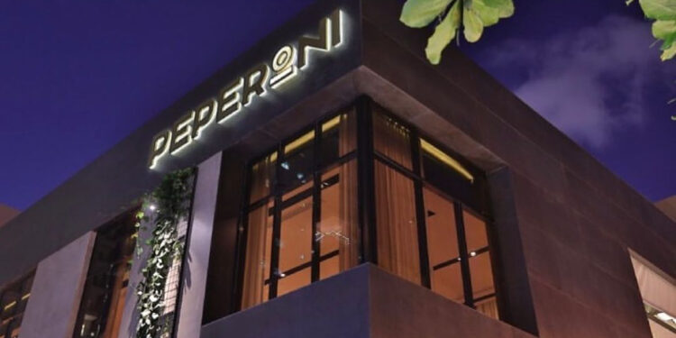 Reportan incendio en el popular restaurante Peperoni