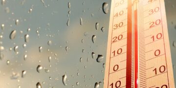 Ambiente caluroso y algunos aguaceros focalizados por vaguada