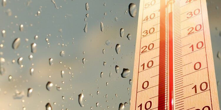 Ambiente caluroso y algunos aguaceros focalizados por vaguada