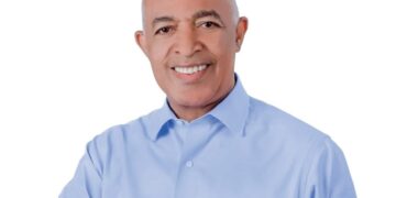 Bertico Santana y miles de perremeístas recibirán al presidente Abinader en SDE