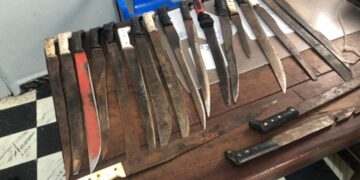 PN incauta 24 armas blancas en operativos en San José de Ocoa