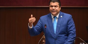 Vocero de la Fuerza del Pueblo en afirma que apagones trastornan vida de dominicanos. Este gobierno es de los “Popis”