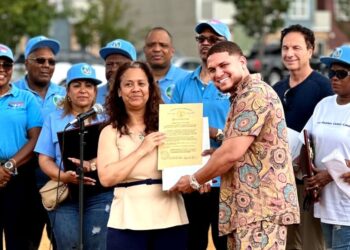 Rency Taveras Hichez, recibe reconocimiento del Comité Internacional de Ayuda y de la comisionada de Jersey City