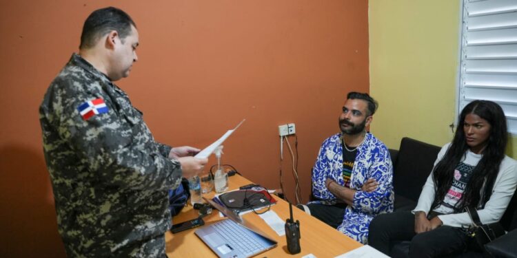 Precandidato Juanjo Cid denuncia trato discriminatorio a miembro de la comunidad LGBTIQ