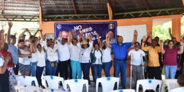 Juan Rosa juramenta nuevos militantes en apoyo a Luis Abinader en Hato Nuevo