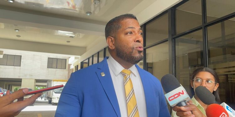 Diputado somete resolución solicita centros de rehabilitación en todo el país