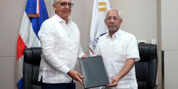 MINERD y APEDI firman acuerdo para apoyar centro educativo de Santiago