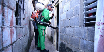 Ministerio de Salud Pública continúa desarrollando amplio operativo ante casos de dengue en SDN