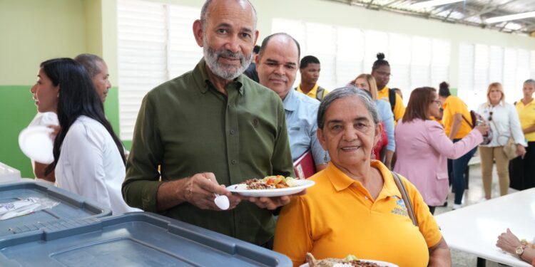 Estudiantes de Prepara destacan ahorro que empiezan a tener tras recibir alimentación escolar los fines de semana