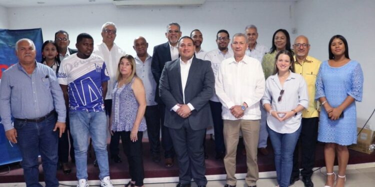 La Red del Cambio realiza un importante encuentro en Santiago de los Caballeros, en apoyo a la reelección de Luis Abinade