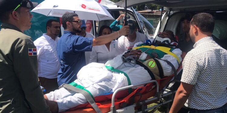 Trasladan de emergencia al HOMS, a Diputado Edwin Mejía, tras sufrir caída en su residencia