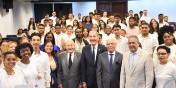 Rector de UNAPEC resalta proceso de selección de becados es más claro, diáfano y transparente que nunca