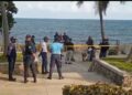 Hallan hombre con disparo en la cabeza en el Malecón SD