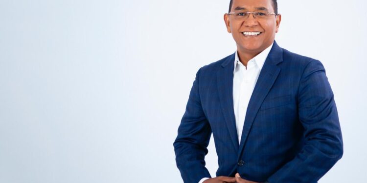 Demetrio Lluberes asegura que el gobierno ha invertido poco en San Cristóbal