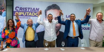 Jhovanny Leyba apoya candidatura a diputado de Cristian Morel por la circunscripción número 3 del DN