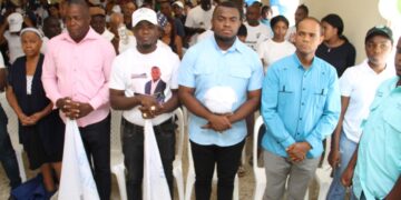 Juramentan equipo de trabajo de Chary regidor