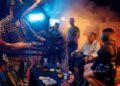 Héctor Gonz estrena bachata y videoclip estilo cinematográfico “Ella es mi dueña”