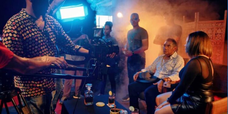 Héctor Gonz estrena bachata y videoclip estilo cinematográfico “Ella es mi dueña”