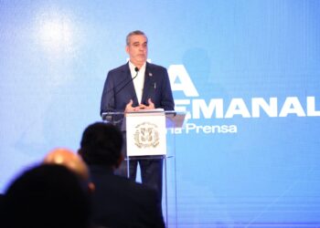 Luis Abinader continúa versión del espacio de diálogo directo en "La Semanal con la prensa"