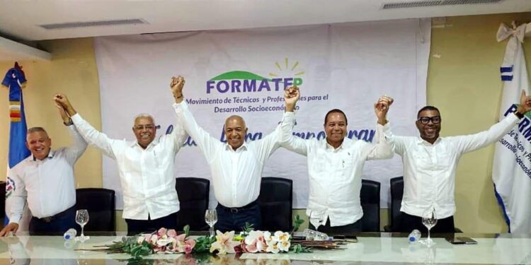 Equipo político de Porfirio Peralta y movimiento FORMATEP pasan apoyar a Bertico Santana