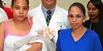 Ya está en brazos de su madre bebé fue raptada de maternidad en Santiago