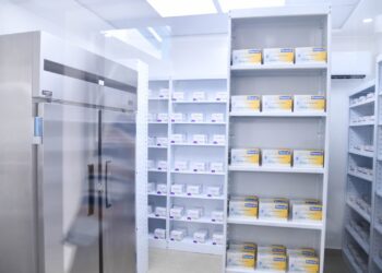 Remodelan y modernizan farmacia de Medicamentos de Alto Costo en Robert Reid 