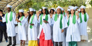 Liceo de la CAASD gradúa a 28 bachilleres