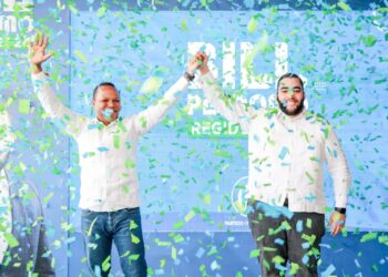 Bajo el lema “Merecemos Mucho Más” Bill Perdomo presenta precandidatura a regidor