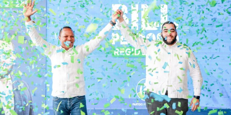 Bajo el lema “Merecemos Mucho Más” Bill Perdomo presenta precandidatura a regidor