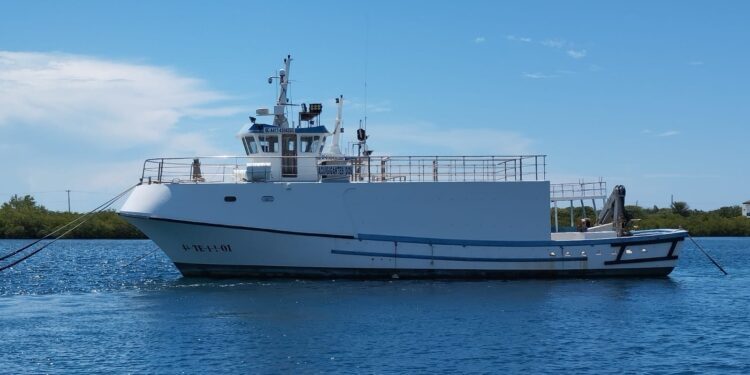 Apresan varios ligan a decomiso de 897 paquetes; ocupan barcos, lanchas, armas, entre otros