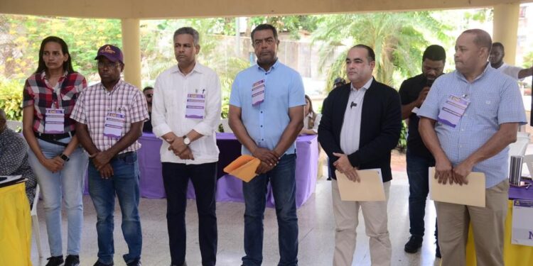 El PLD en el municipio SDE vota para escoger candidatos(as) regidores