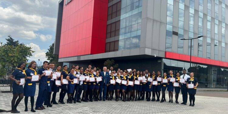 Centro aeronáutico Tripulantes VIP es recibido por la línea aérea AVIANCA en su centro de entrenamiento en Colombia