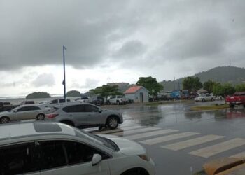 Aguaceros en varios puntos del país por vaguada, temperaturas calurosas