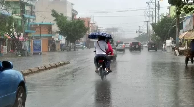 Chubascos pasajeros en horas matutina pasando a aguaceros, tormentas eléctricas y ráfagas de viento en la tarde