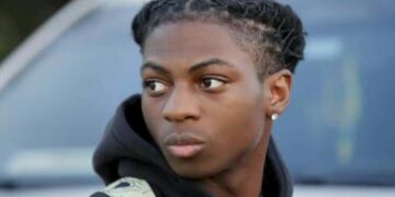 Estudiante negro suspendido por tener rastas presenta demanda en Texas