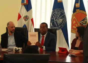 Presentan propuesta sobre pensión de vejez como alternativa al modelo de AFP