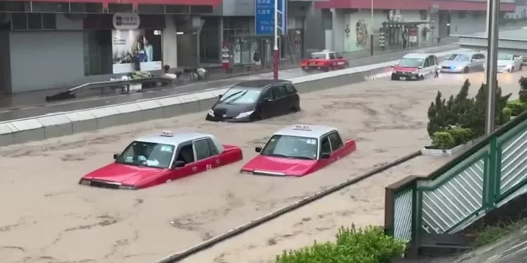 Hong Kong se inunda con el peor temporal producido en más de un siglo