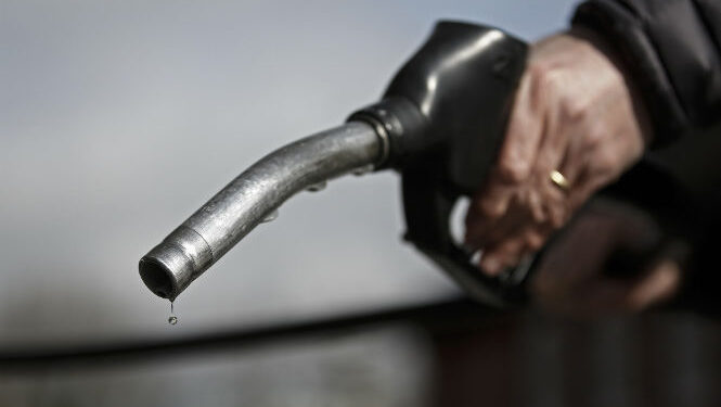 Gobierno no aumentará precios combustibles