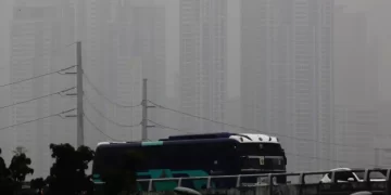 Filipinas emite alerta por gases tóxicos expulsados por el volcán Taal