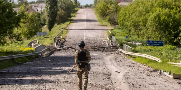 Rusia destruye tres drones marítimos ucranianos lanzados contra el puente de Crimea