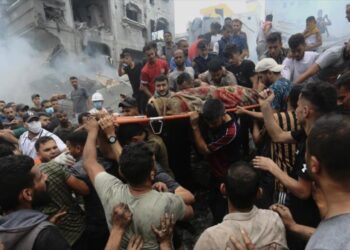 Contabilizan más de 8,000 muertos por bombardeos de Israel en Franja de Gaza