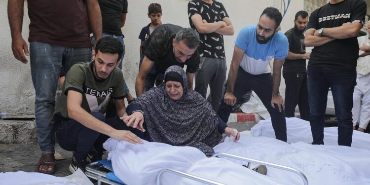 Los muertos en Gaza superan los 7.000 desde el inicio de la guerra entre Israel y Hamás