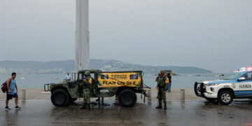 Inundaciones y destrozos por el poderoso huracán Otis que azota México