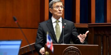 Roberto Álvarez reafirmó ante el Senado que el país siempre ha rechazado la construcción del canal en Haití