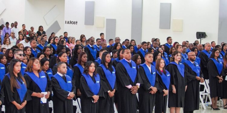 Rector de la universidad UNEFA pide a los profesionales trabajar por el bienestar del país