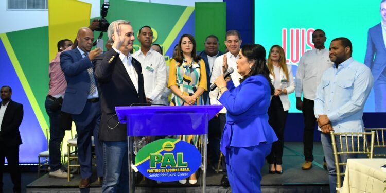 PAL proclama a Luis Abinader como su candidato presidencial