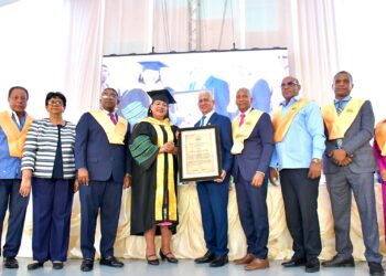 UTECO reconoce al senador Ricardo de los Santos por apoyar la academia